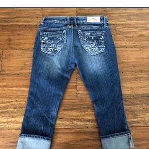 Almost Famous Jean Capri Size 0